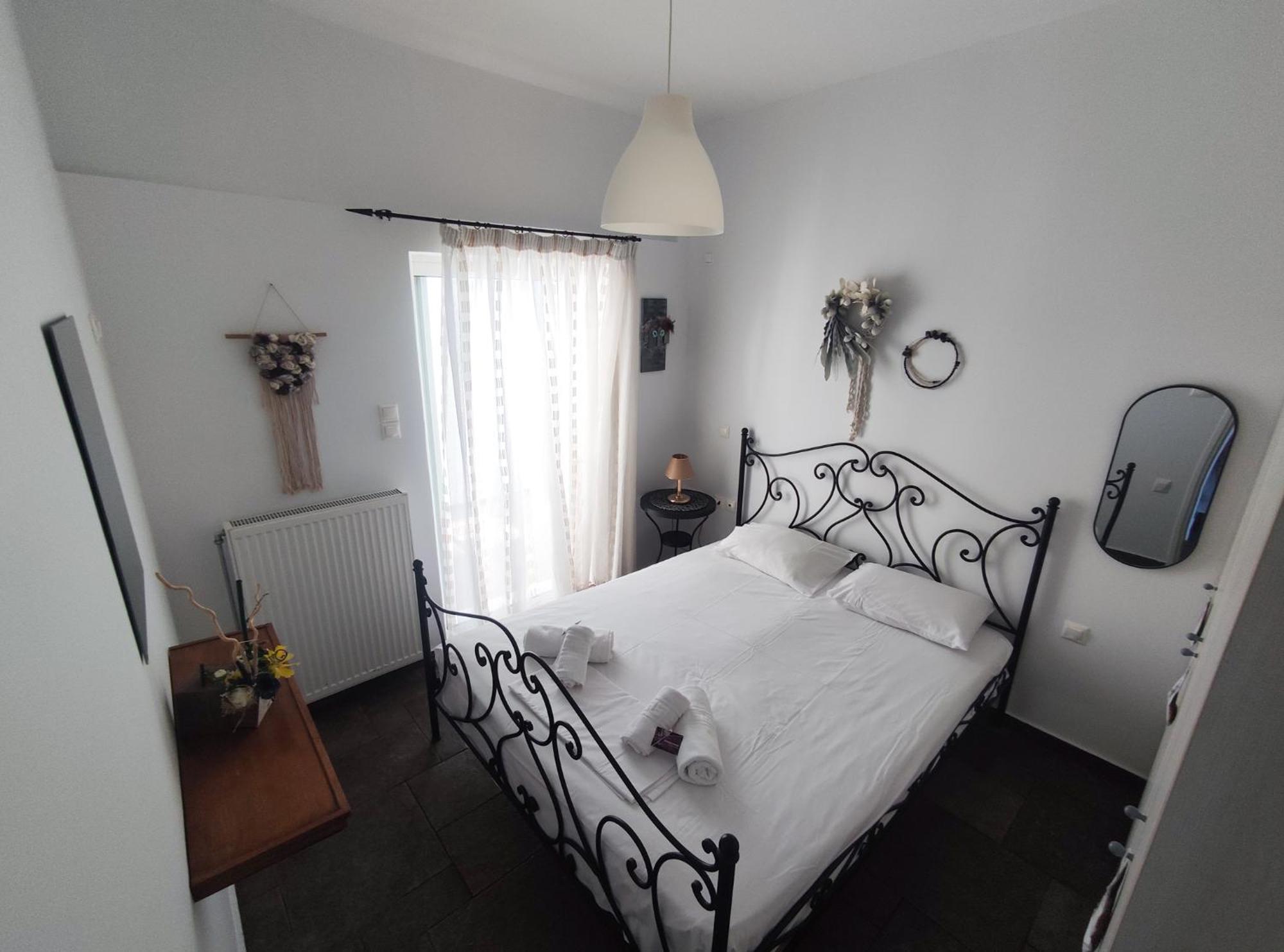 Portolos Apartments - Filiatro バティ エクステリア 写真